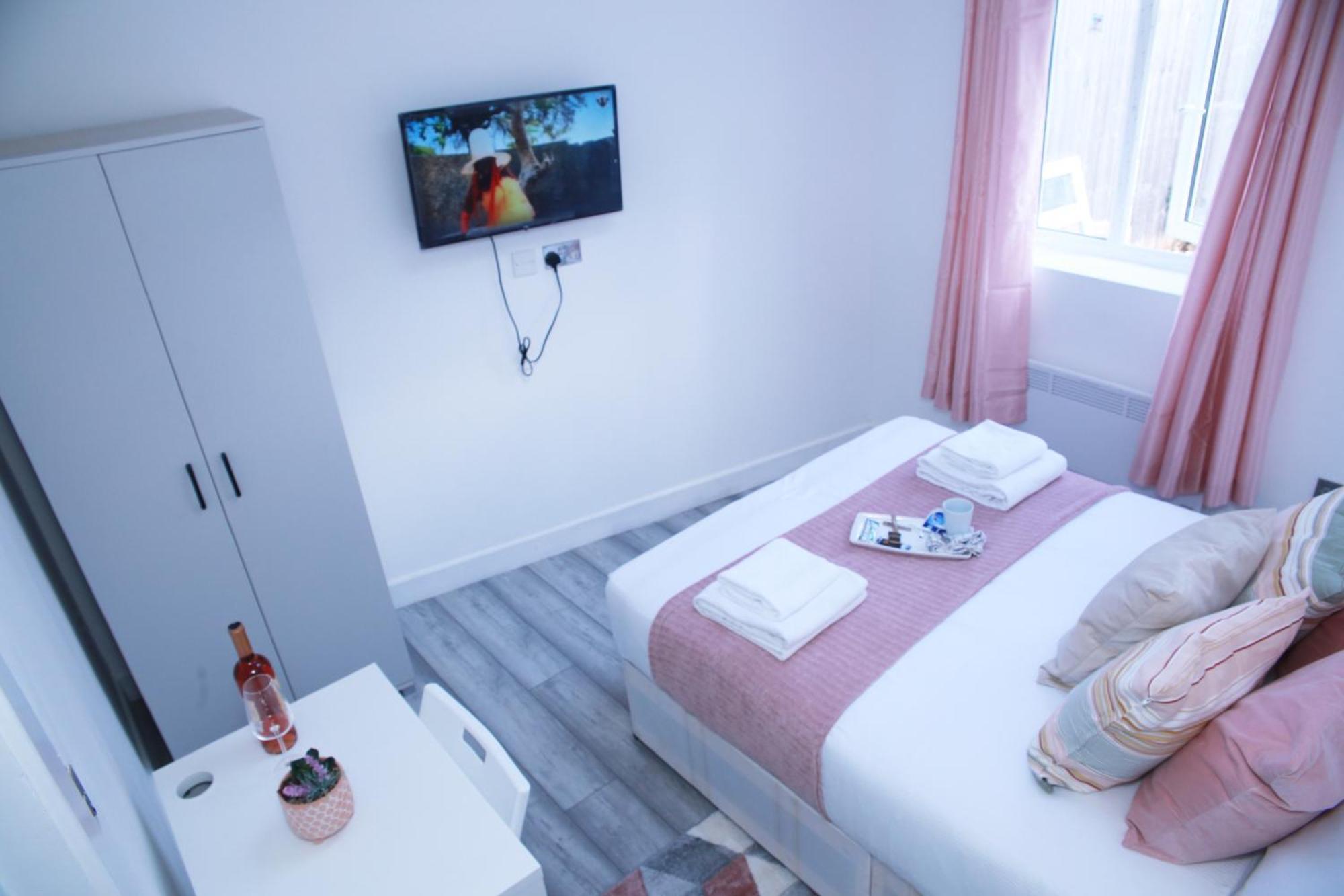 Harrow Luxury Flat With Free Parking. Apartment London Exterior photo