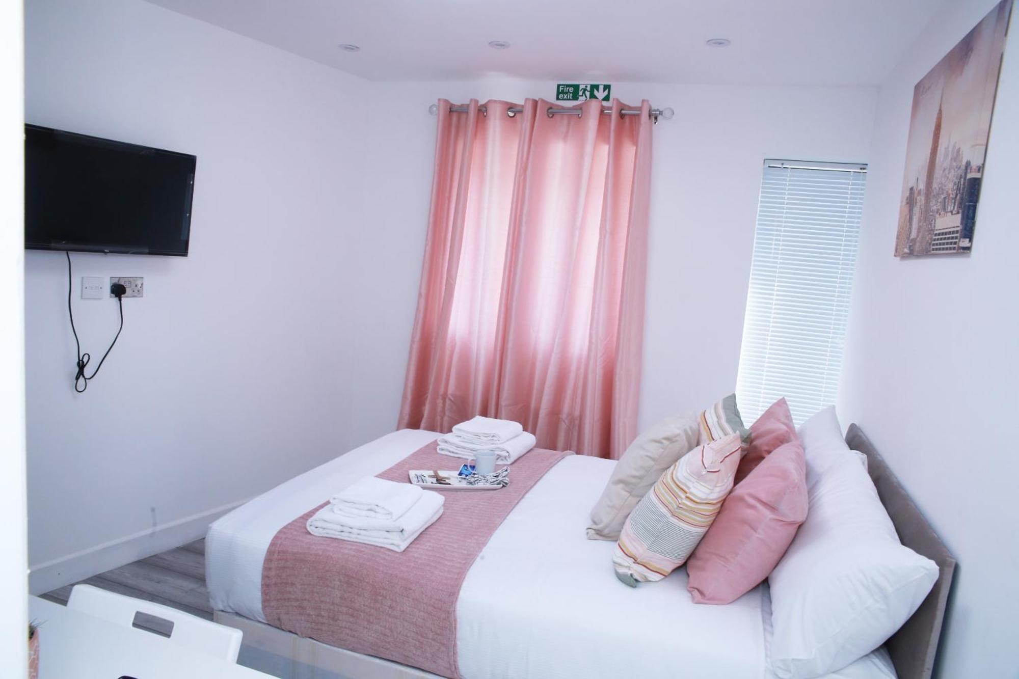 Harrow Luxury Flat With Free Parking. Apartment London Exterior photo