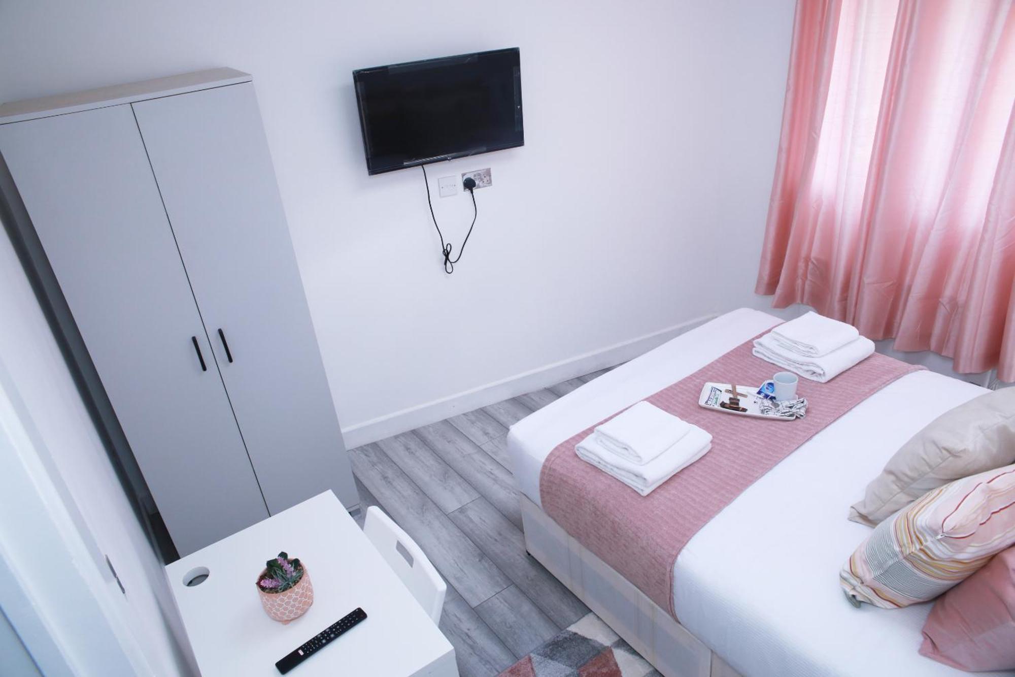Harrow Luxury Flat With Free Parking. Apartment London Exterior photo
